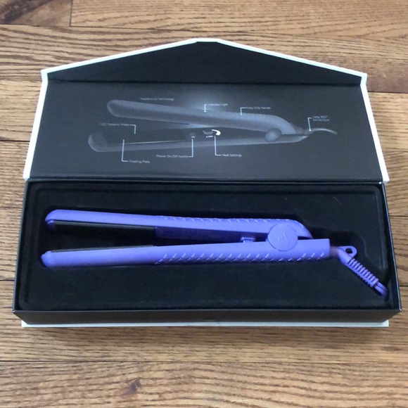 HerStyler Colorful Seasons 8 1.25” Straightener - Picture 2 of 2